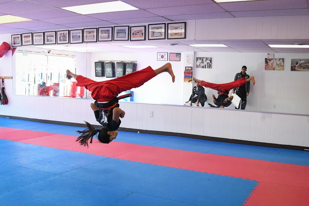 Master Lee - KOREAN TKD | 3001 NJ-27, Franklin Park, NJ 08823 | Phone: (732) 297-9350