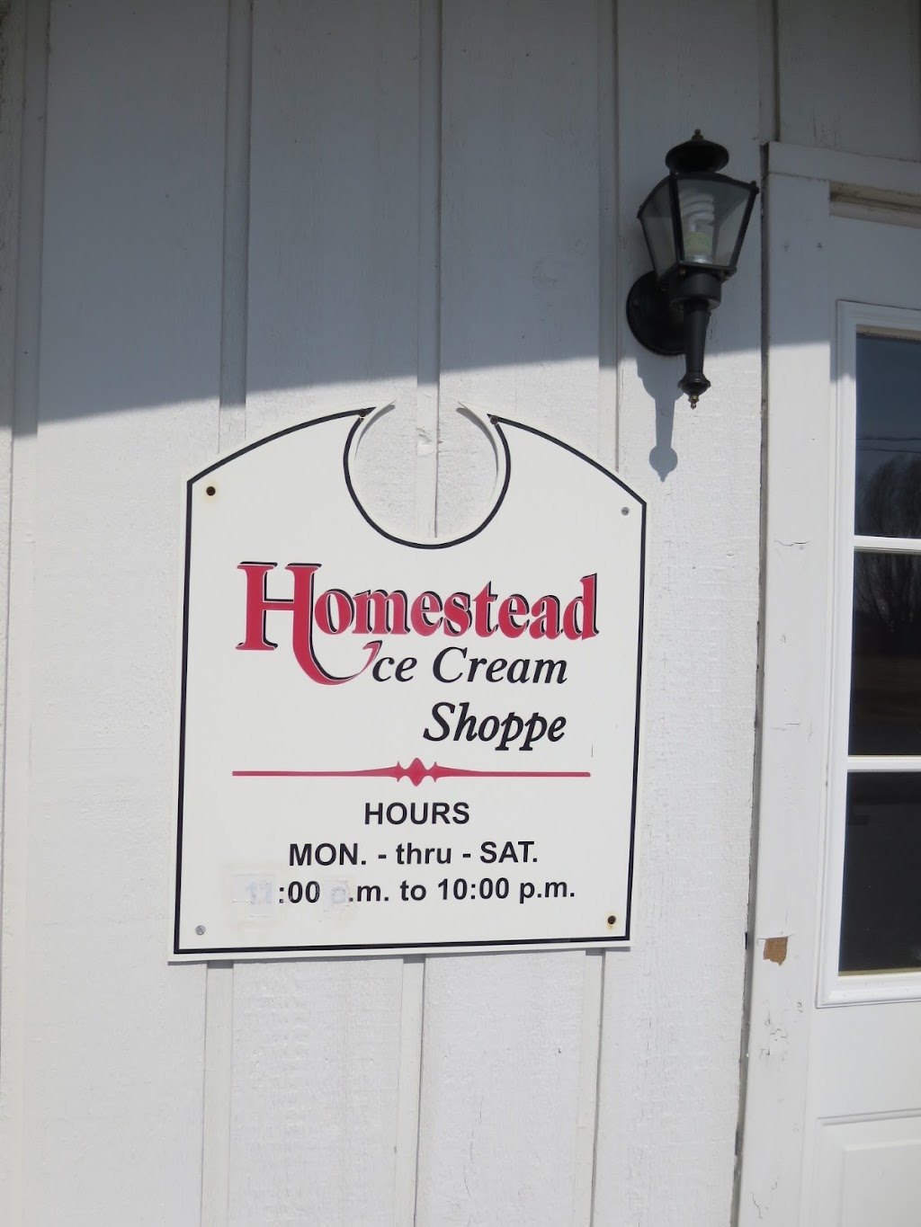 Homestead Ice Cream Shoppe | 22360 Co Rd F, Archbold, OH 43502, USA | Phone: (419) 446-2663
