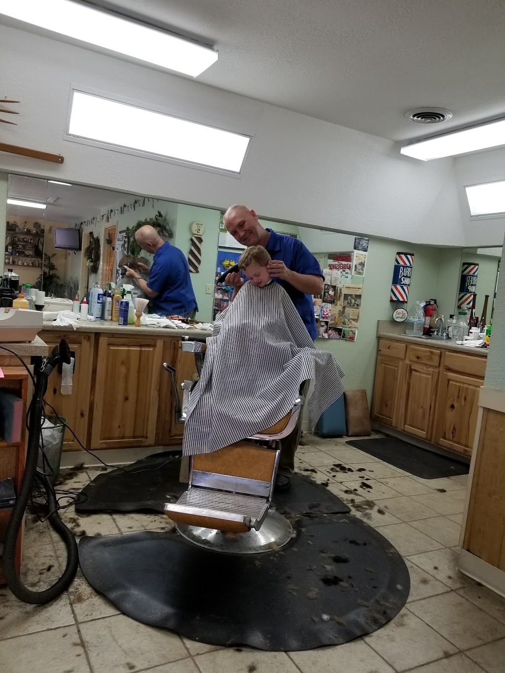 Edgehill Barber Shop | Photo 2 of 3 | Address: 26040 Cox Rd, Petersburg, VA 23803, USA | Phone: (804) 732-5050