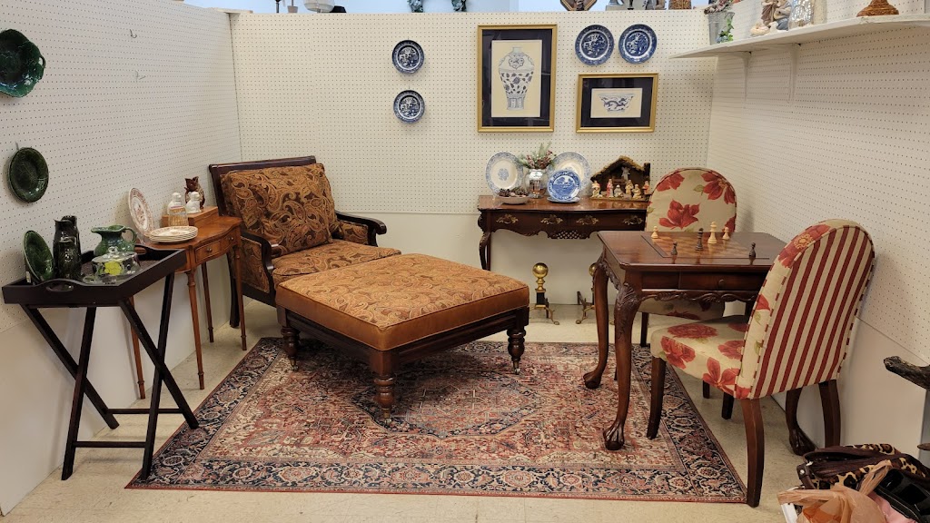 Longleaf Antique & Flea Mall | 591 Alex City Shopping Center Dr, Alexander City, AL 35010, USA | Phone: (256) 234-3492