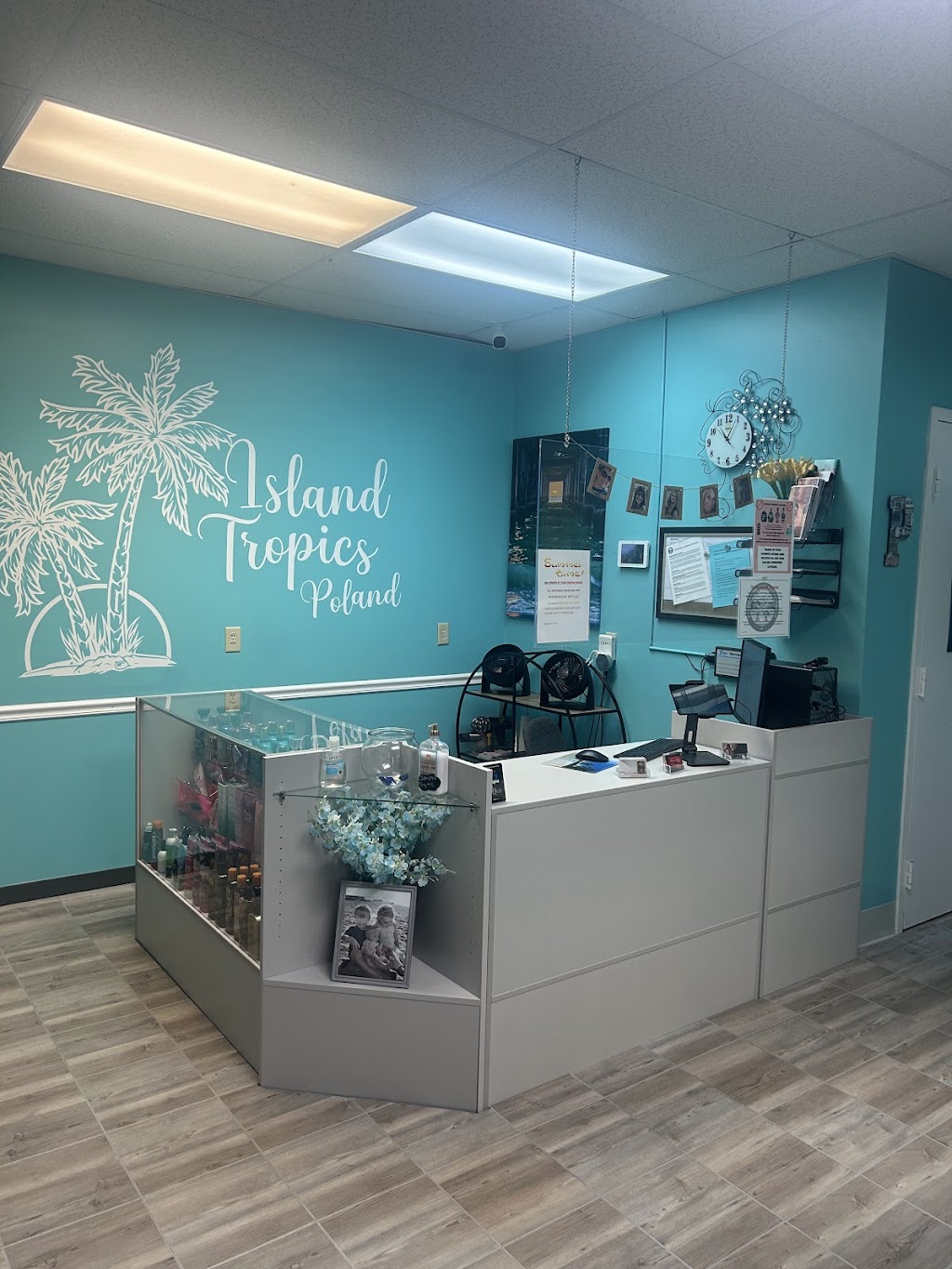 Island Tropics Poland | 8231 Youngstown - Pittsburgh Rd, Poland, OH 44514, USA | Phone: (330) 757-2345