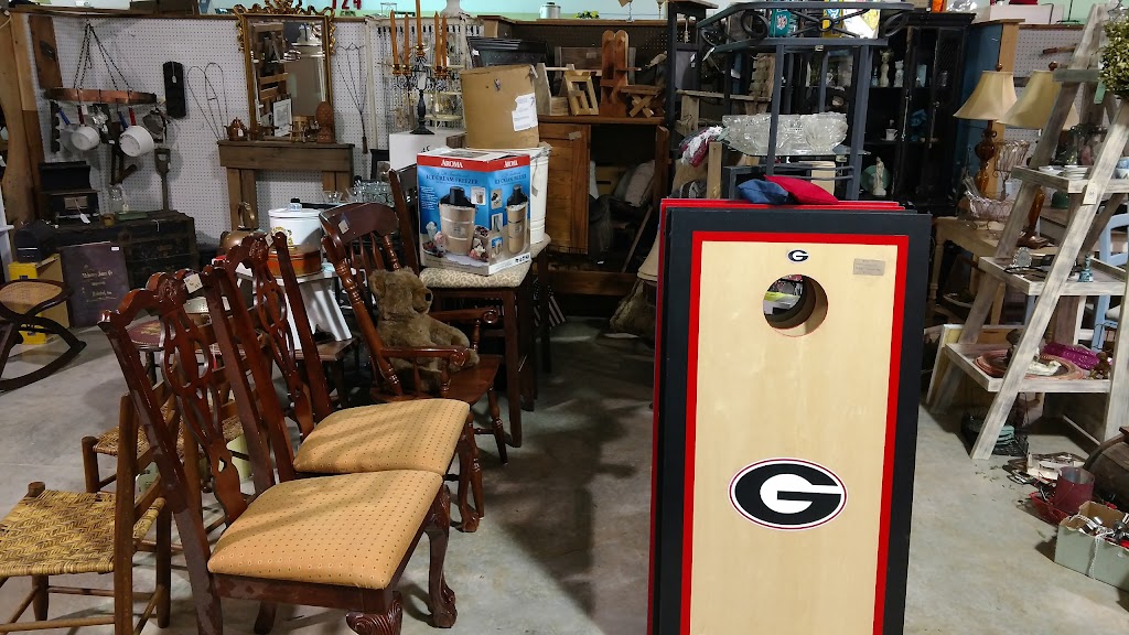 Rockin B Antiques | 2025 Sharpsburg McCollum Rd, Newnan, GA 30265, USA | Phone: (770) 253-8730