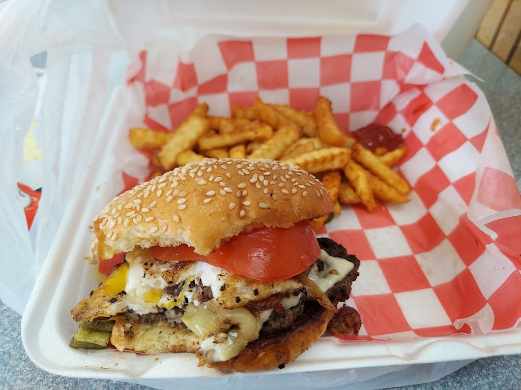 Burgers and Chile Loco | 411 TX-78, Lavon, TX 75166, USA | Phone: (214) 952-1129