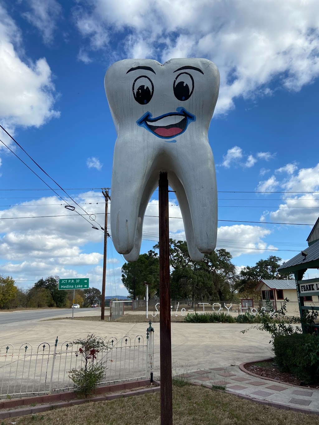 Pipe Creek Dental Center | 9782 TX-16, Pipe Creek, TX 78063, USA | Phone: (830) 535-6200