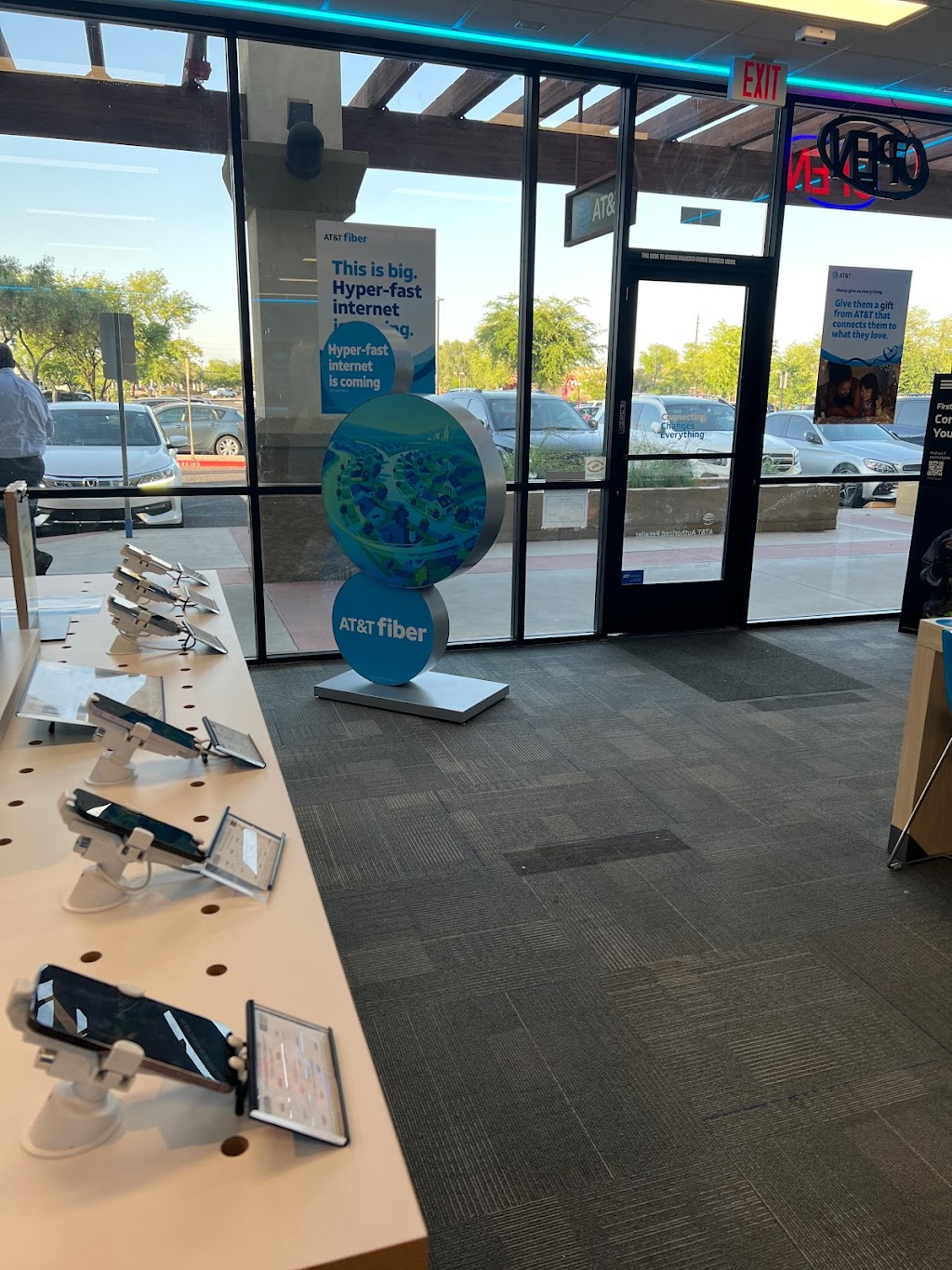 AT&T Store | 1505 E Warner Rd Ste 101A, Gilbert, AZ 85296, USA | Phone: (602) 654-1750