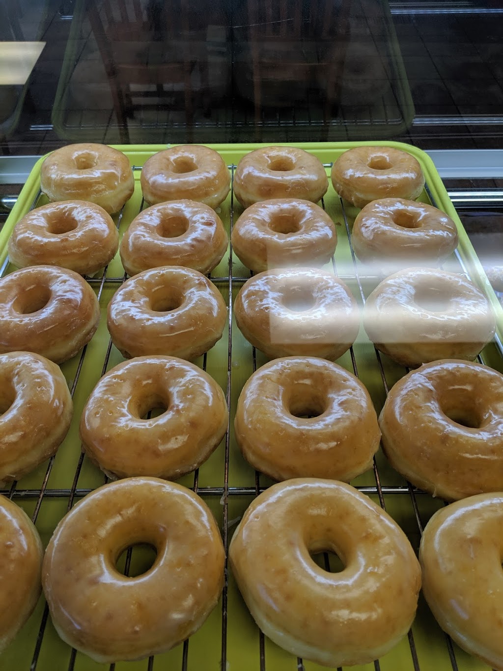 Smiley Donuts | 18773 LA-22 suite d, Maurepas, LA 70449, USA | Phone: (225) 698-5702