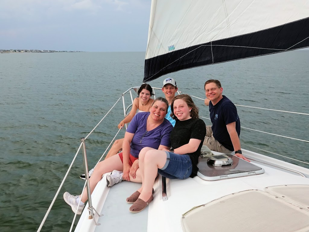 757 Sailing Charters | 100 McNair Drive, Slip G-15, Fort Monroe, VA 23651, USA | Phone: (757) 598-1007