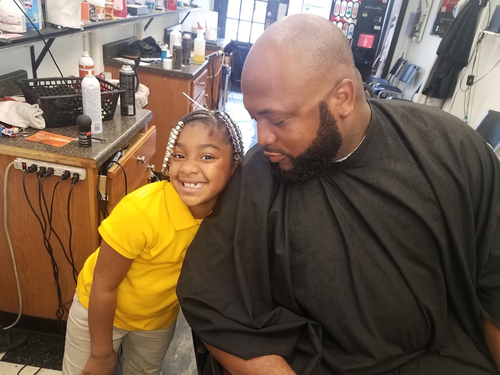 B Shop Barbershop | 6901 Vine St, Cincinnati, OH 45216, USA | Phone: (513) 780-5087