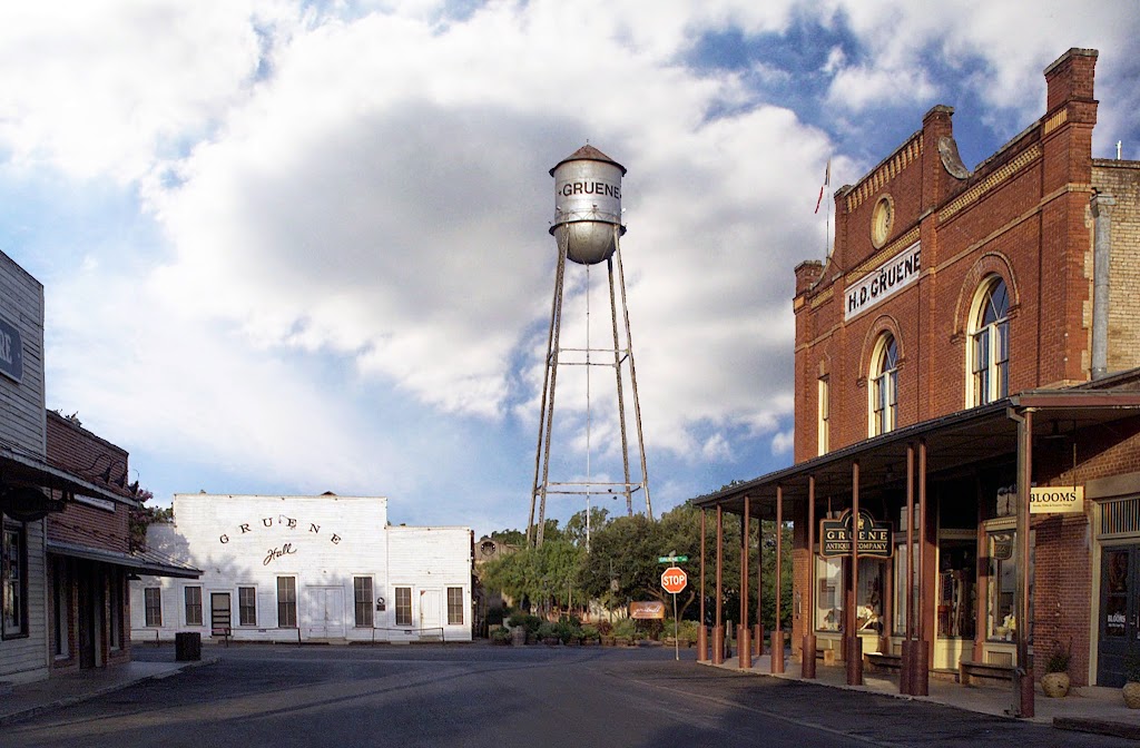 Gruene Antique Co | 1607 Hunter Rd, New Braunfels, TX 78130, USA | Phone: (830) 629-7781