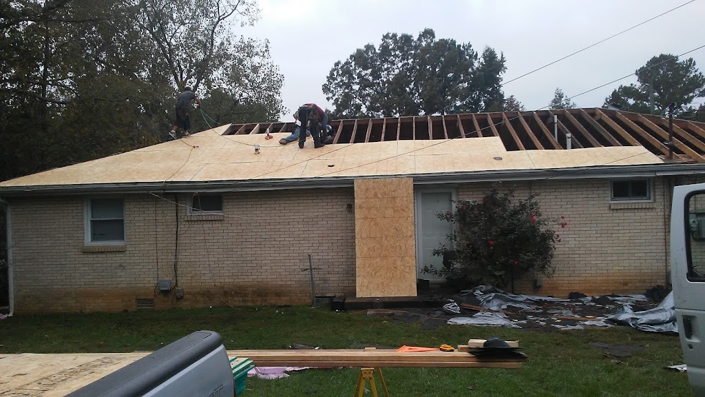 Action Roofing | 1231 Dunbar Cave Rd, Clarksville, TN 37043, USA | Phone: (931) 645-4784