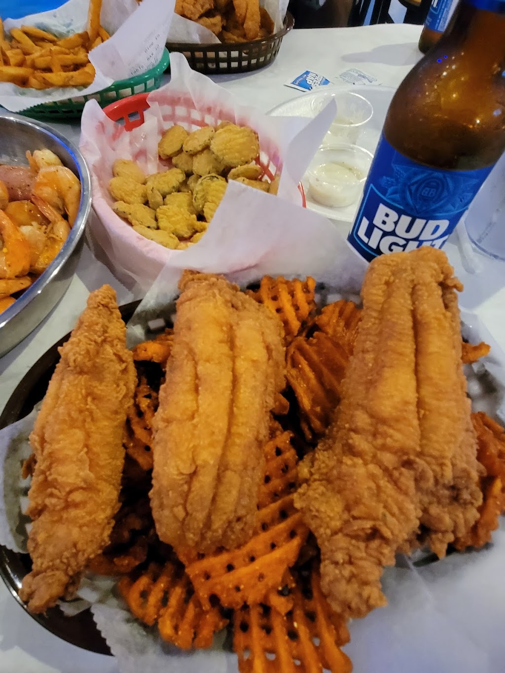 The Seafood King Bessemer | 5060 Academy Ln, Bessemer, AL 35022, USA | Phone: (205) 434-3766