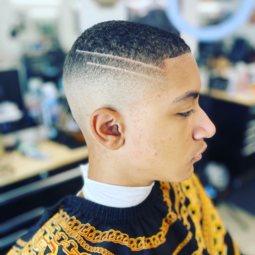 Fade N Up Tinker | 5101 SE 29th St STE 104, Del City, OK 73115, USA | Phone: (405) 795-5700