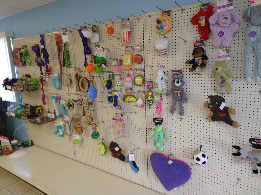 Pet Parlor | 4466 Mitchell Rd, New Castle, PA 16105, USA | Phone: (724) 652-0655