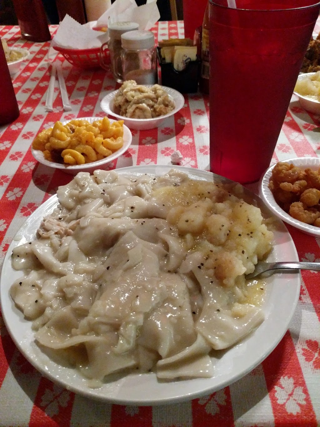 Rons Barn Barbecue & Seafood | 91 Pig Out Ln, Coats, NC 27521, USA | Phone: (910) 897-6750