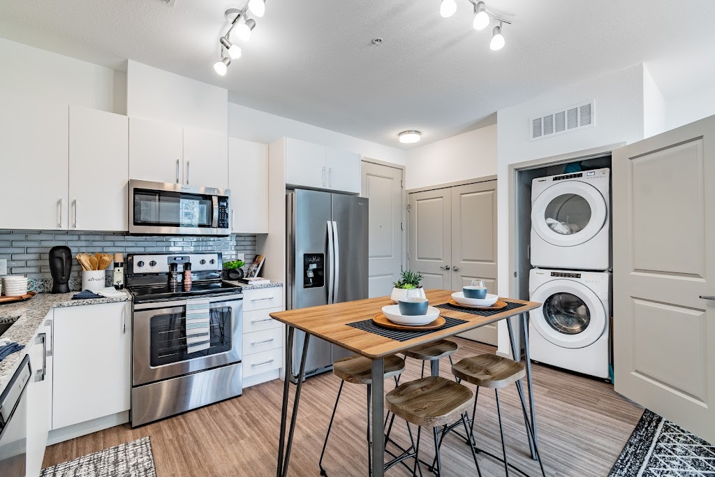 Vue on Lake Monroe | 800 Marbella Ln, Sanford, FL 32771, USA | Phone: (321) 249-2436