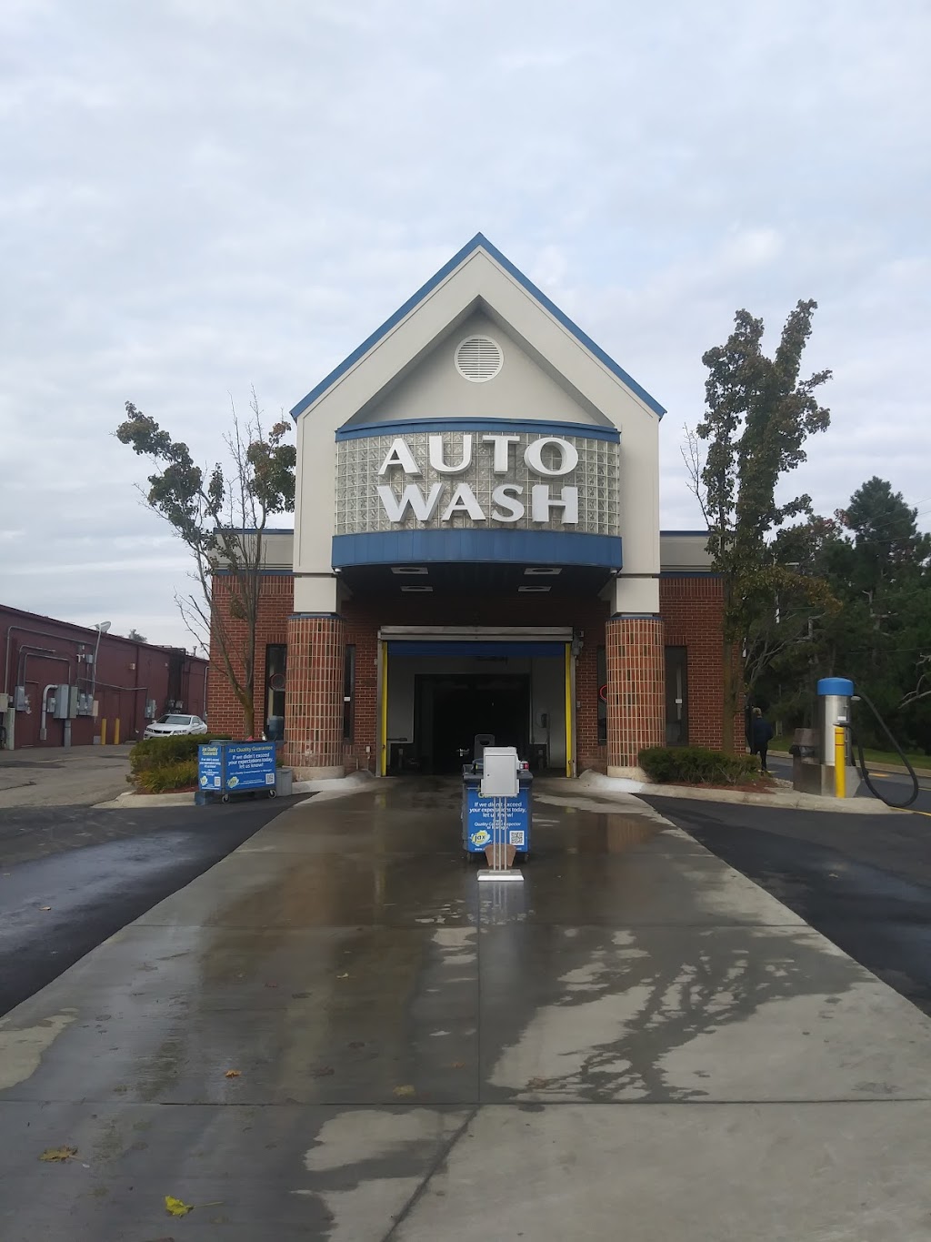 Jax Kar Wash | 3553 Walton Blvd., Auburn Hills, MI 48326, USA | Phone: (248) 377-1020