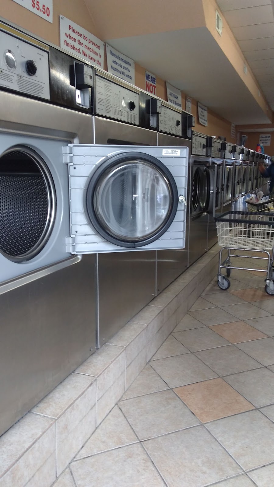 W Two Thirty Laundry Services LLC | 215 W 230th St, Bronx, NY 10463 | Phone: (718) 708-5138