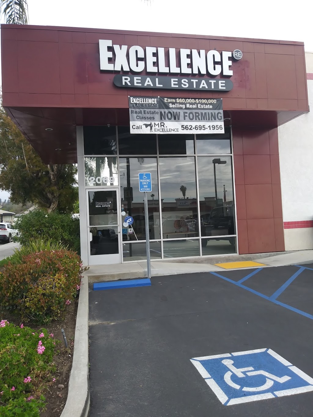 Excellence Real Estate - La Habra | 2069 W Whittier Blvd, La Habra, CA 90631, USA | Phone: (562) 244-0623