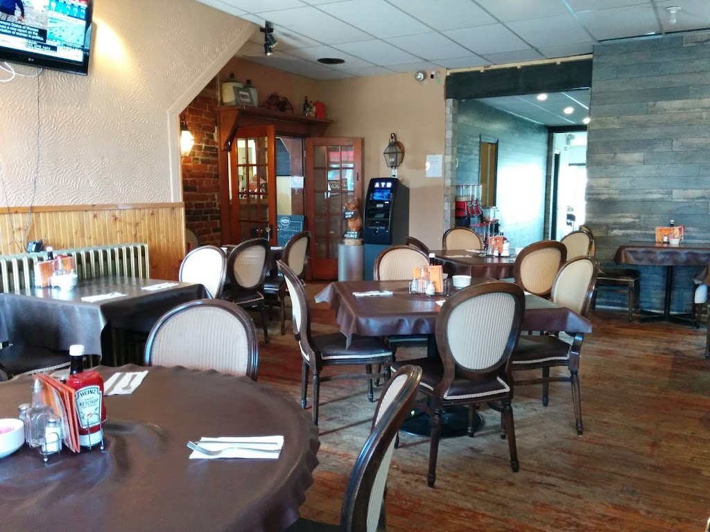 Melinas Family Restaurant | 115 Main St W, Port Colborne, ON L3K 3V3, Canada | Phone: (905) 835-2755
