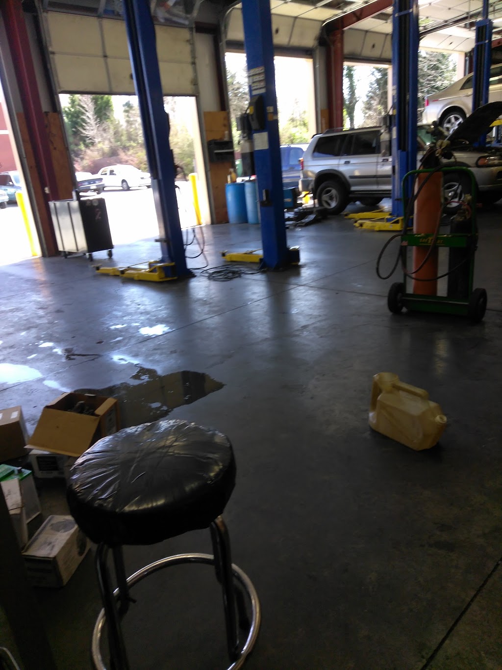 Meineke Car Care Center | 405 W Main St, Jamestown, NC 27282, USA | Phone: (336) 899-0510