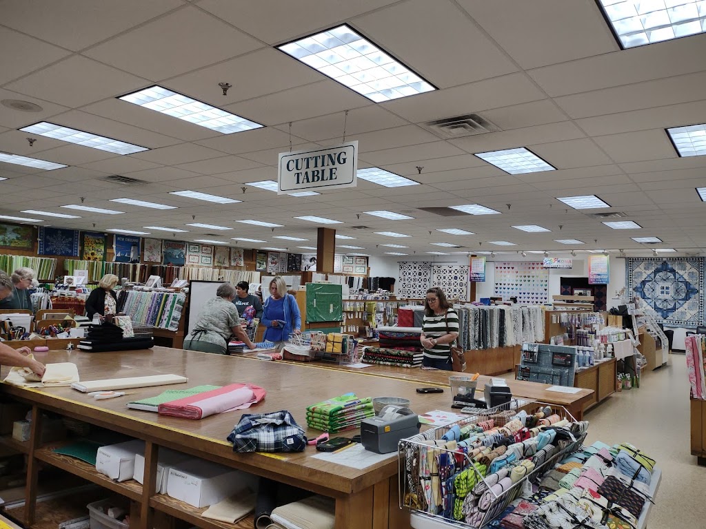 The Cotton Corner | 300 S Van Buren St, Shipshewana, IN 46565, USA | Phone: (260) 768-7393