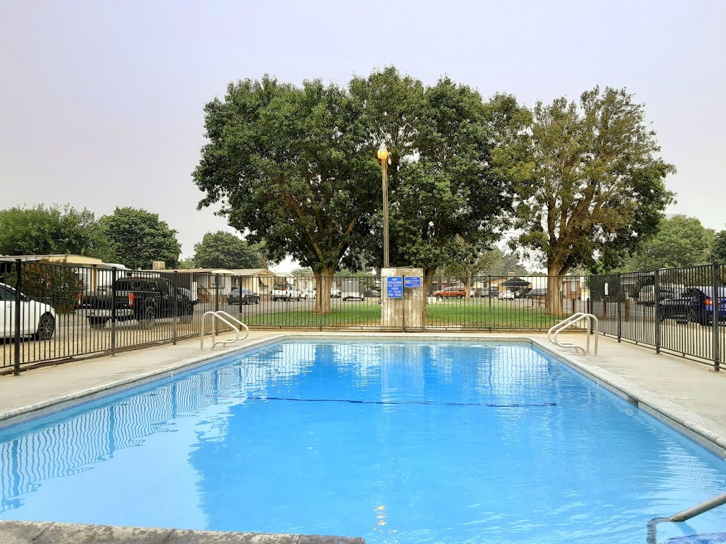 Madera RV Park | 2169 W Kennedy St, Madera, CA 93637, USA | Phone: (559) 664-3179