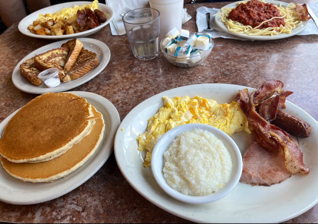 Capitol Pancake House | 802 Capitol Landing Rd, Williamsburg, VA 23185, USA | Phone: (757) 564-1238