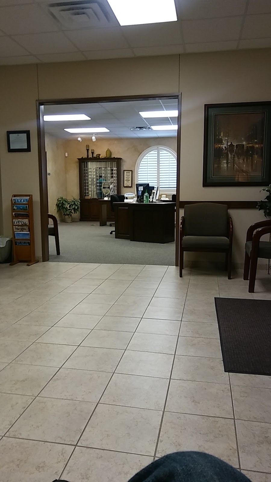 Arlington Vision Care, Dr. Russell K Crosier, O.D. | 5425 Matlock Rd #100, Arlington, TX 76018, USA | Phone: (817) 557-4100