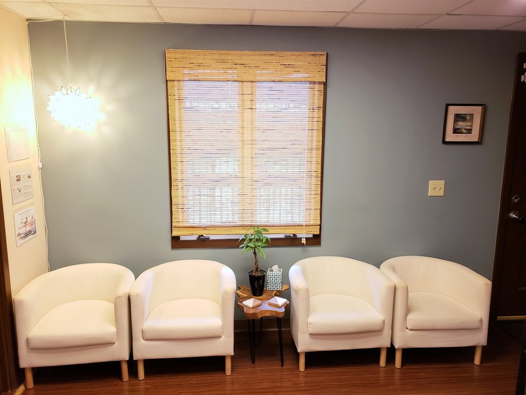 Sarah Shupe Hung L.Ac. - Acupuncture Alexandria LLC | 5276 Lyngate Ct, Burke, VA 22015, USA | Phone: (703) 217-7124