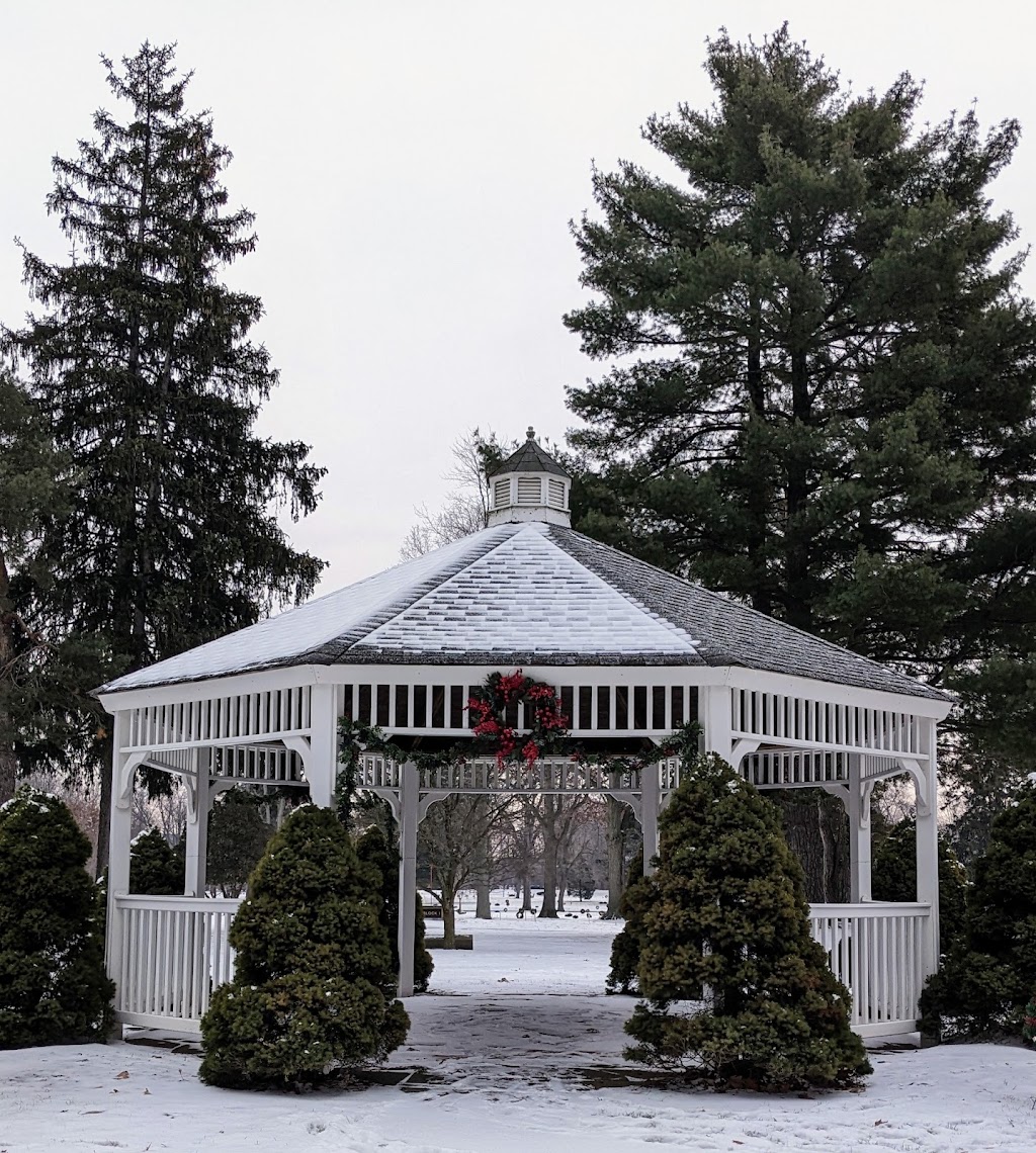 Parkview Memorial Cemetery | 34205 Five Mile Rd, Livonia, MI 48154, USA | Phone: (734) 421-6120