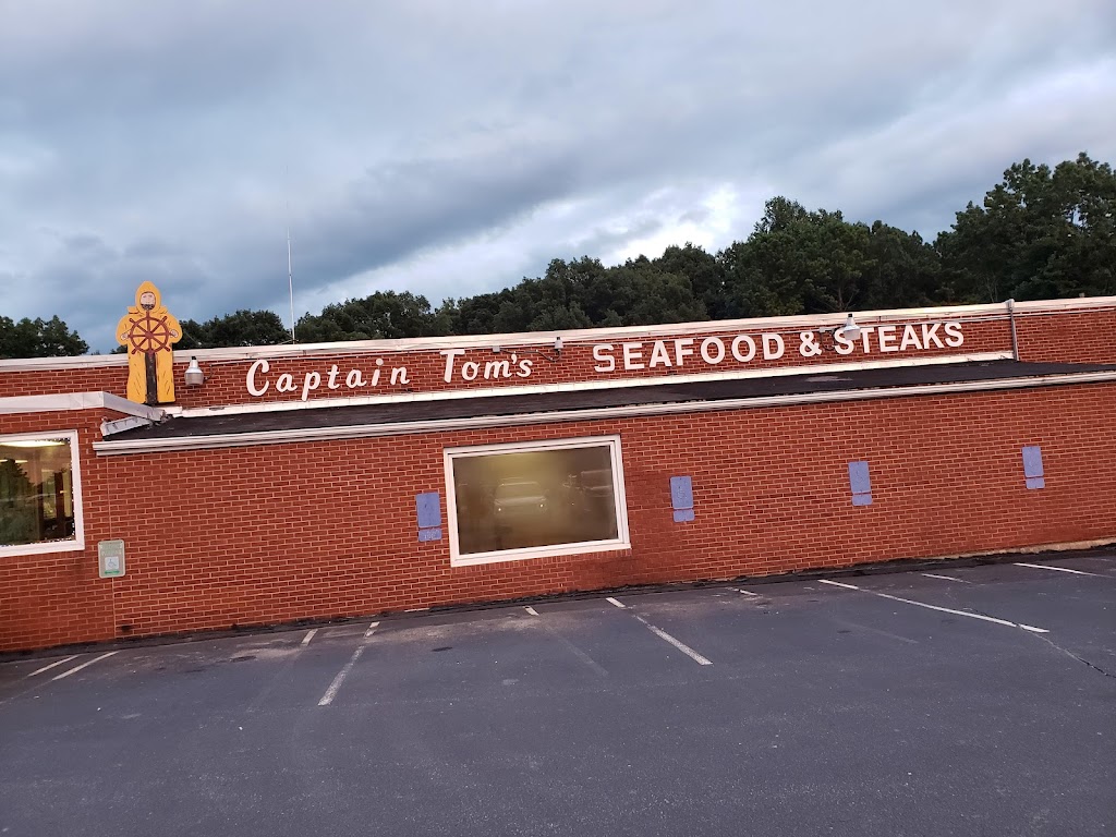 Captain Toms Seafood | 320 Browns Crossroads Rd, Staley, NC 27355, USA | Phone: (336) 824-2371