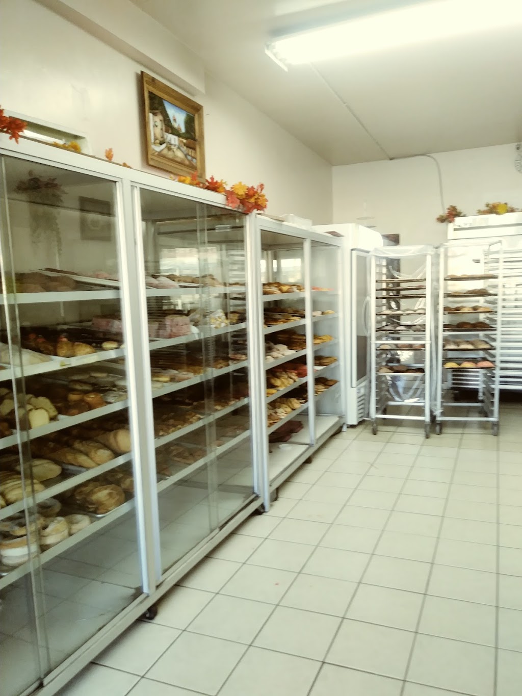 Esthers Bakery | 13314 Van Nuys Blvd, Pacoima, CA 91331, USA | Phone: (818) 896-0281