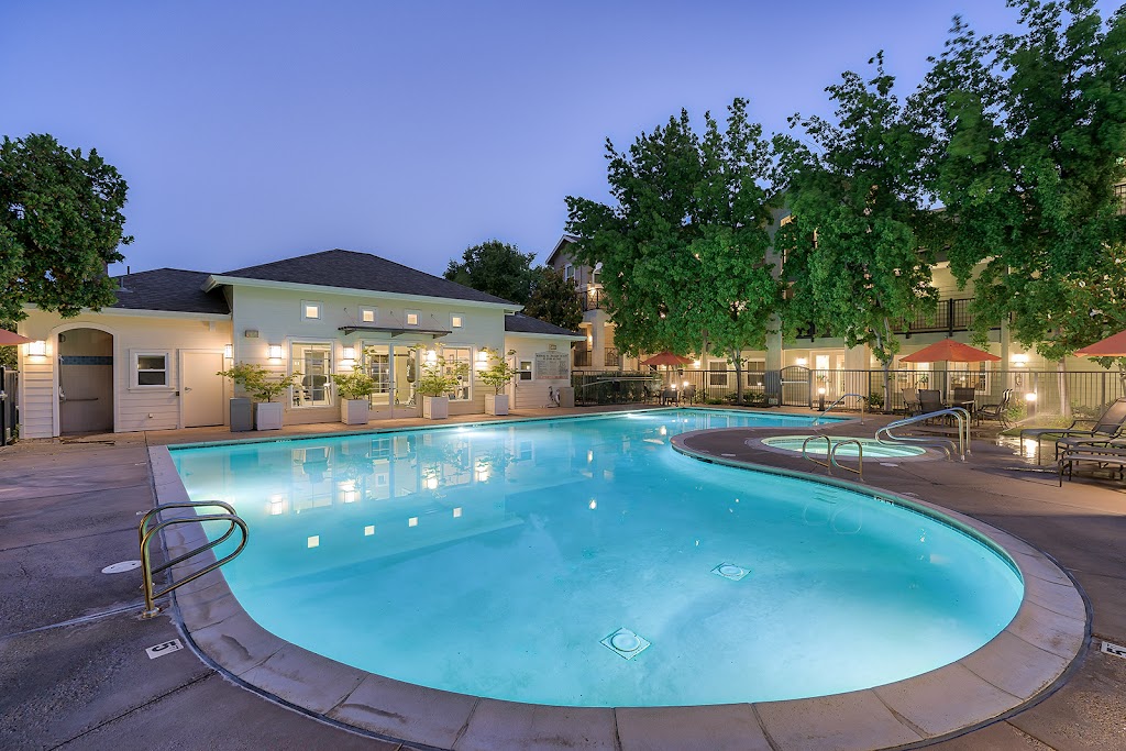 The Kensington Apartments | 1552 E Gate Way #126, Pleasanton, CA 94566, USA | Phone: (844) 839-6441