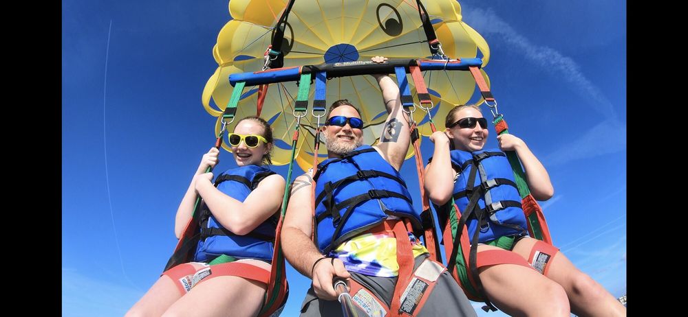 Gators Parasail | 207 Boardwalk Pl E, Madeira Beach, FL 33708, USA | Phone: (727) 393-1881