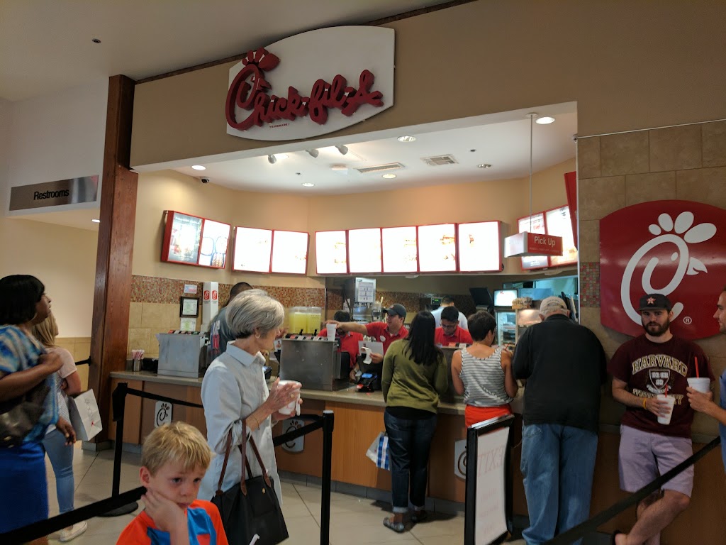 Chick-fil-A Barton Creek Square Mall | 2901 South Capital of Texas HWY suite Vc8, Austin, TX 78746, USA | Phone: (512) 523-6463