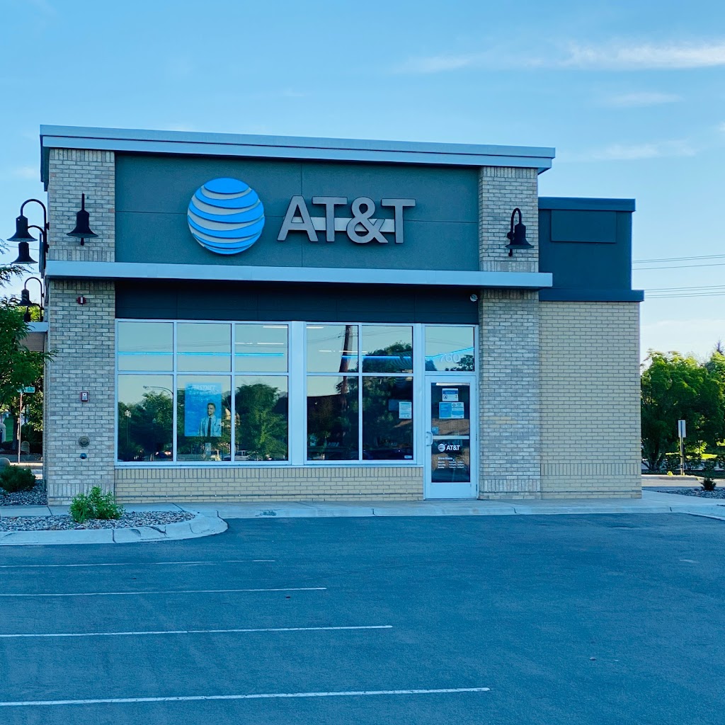 AT&T Store | 760 N Chestnut St, Chaska, MN 55318, USA | Phone: (952) 361-0731