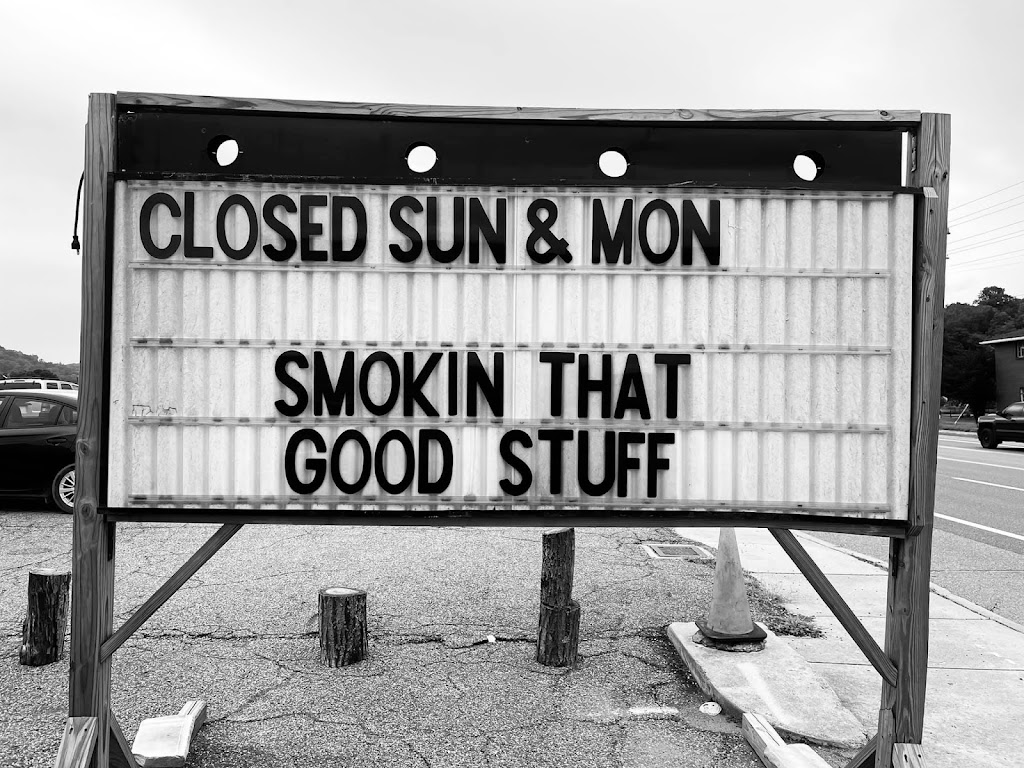 Chiefs smokin BBQ | 1601 Commerce St, Wellsburg, WV 26070, USA | Phone: (412) 537-5454