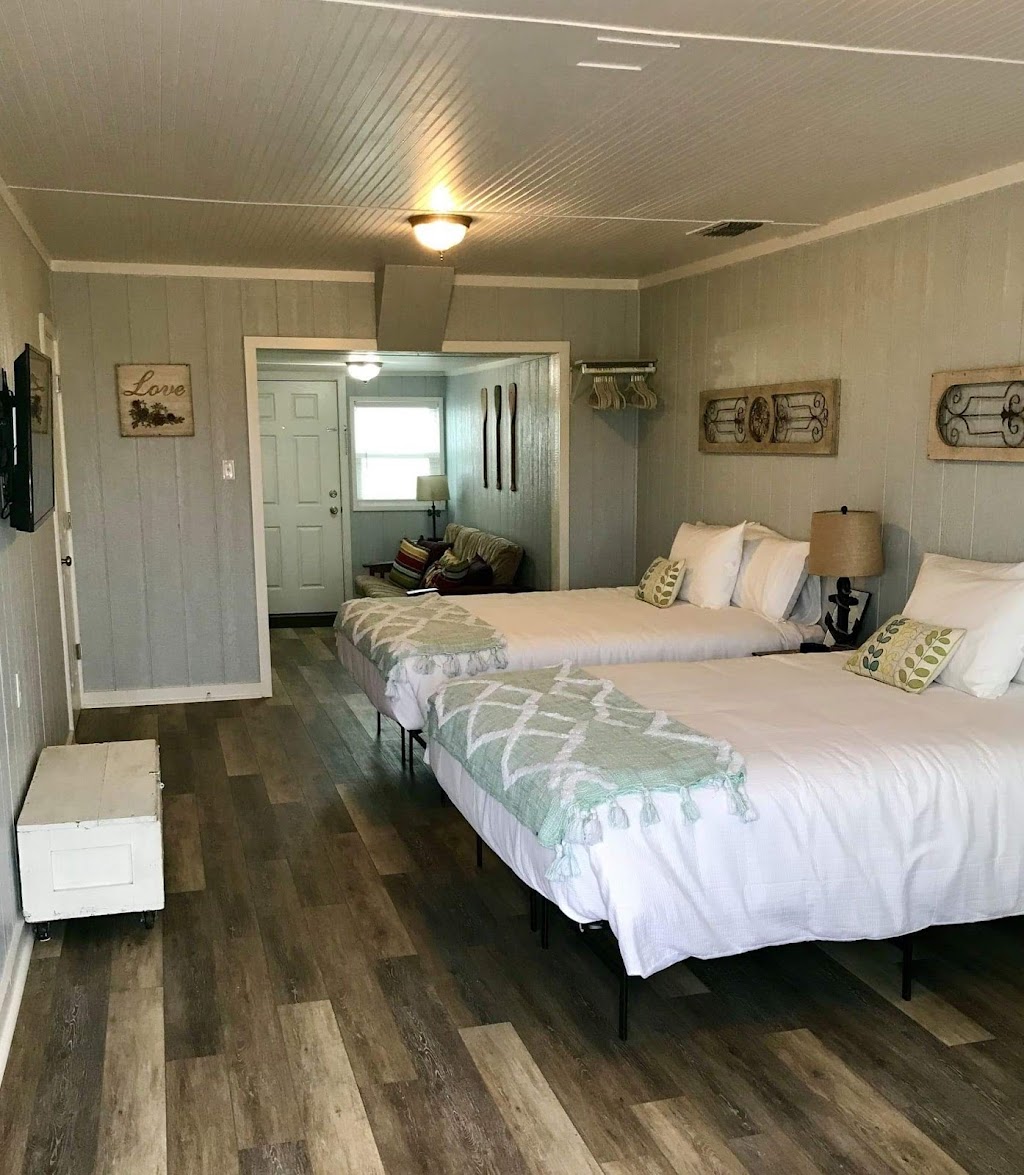 Surfside Cottages | 3302 Surfside Blvd, Corpus Christi, TX 78402, USA | Phone: (361) 633-7156