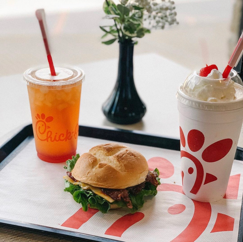 Chick-fil-A | 98 Hudson Oaks Dr, Hudson Oaks, TX 76087, USA | Phone: (682) 231-8800