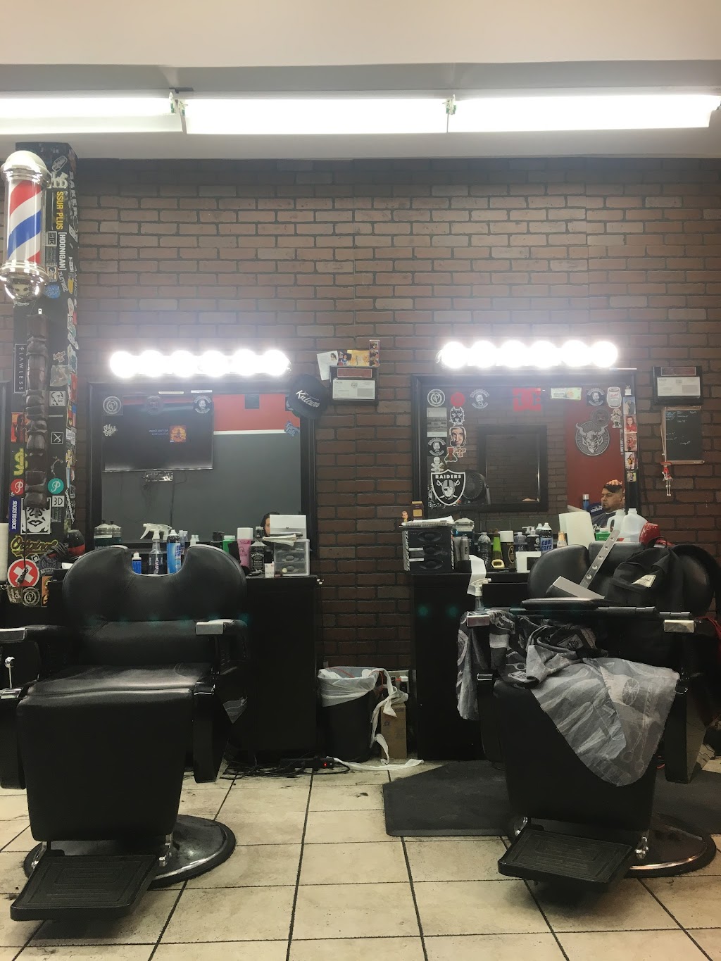 Hooligans Barber Shop | 12821 Penn St, Whittier, CA 90602, USA | Phone: (562) 696-0500