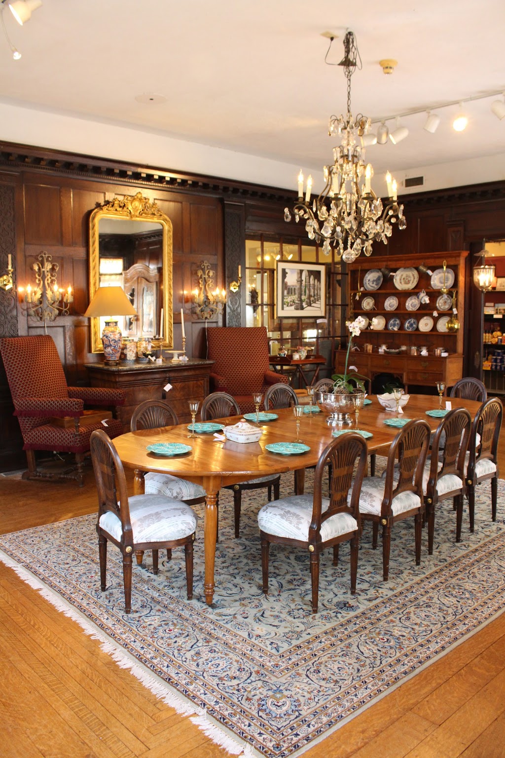 Whitehall Antiques | 1213 E Franklin St, Chapel Hill, NC 27514, USA | Phone: (919) 883-5478