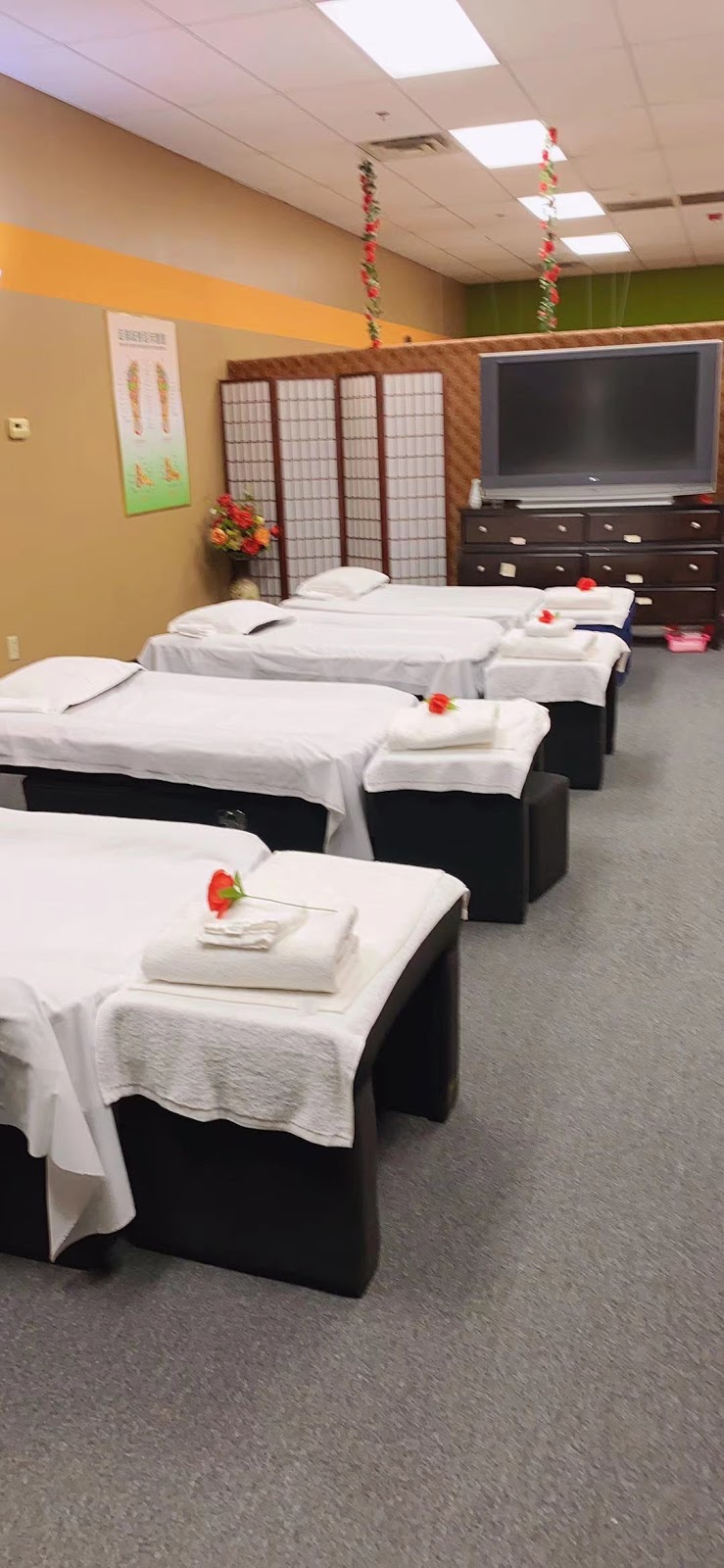 Longevity Foot Massage Moore | 803 N Moore Ave Ste 102, Moore, OK 73160, USA | Phone: (405) 676-9313