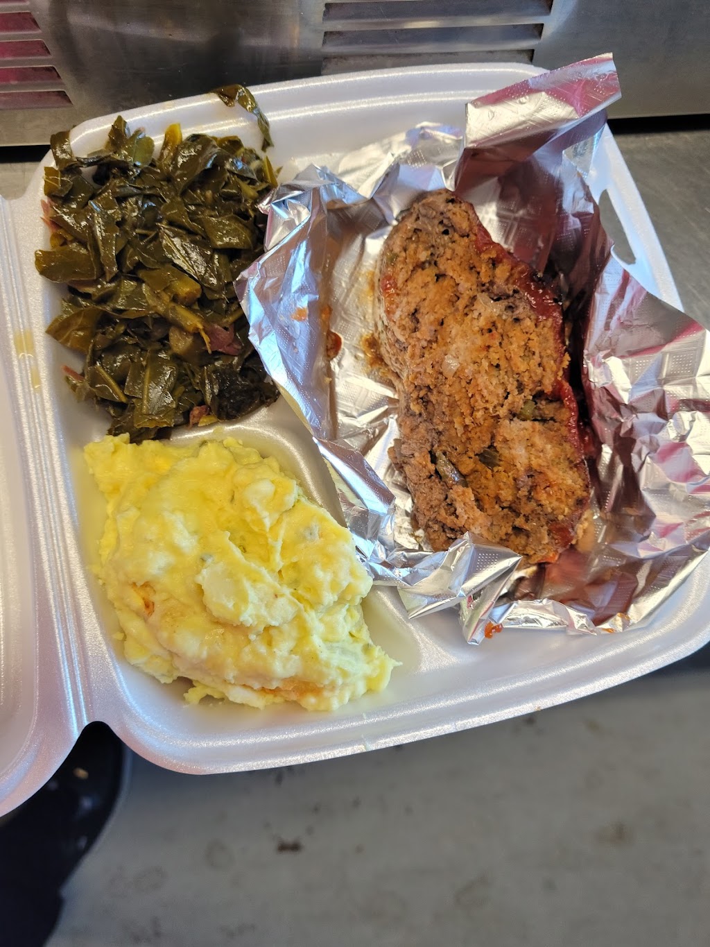 Sue Sues Soul Food & Grill | 702 S Mem Blvd, Martinsville, VA 24112, USA | Phone: (276) 295-0510