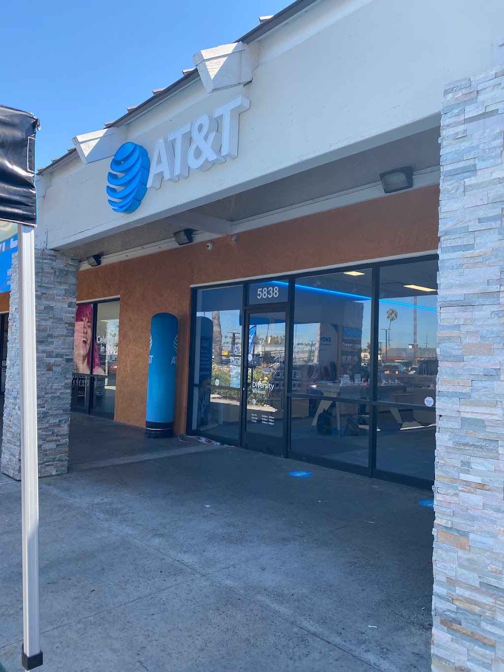 AT&T Store | 5838 S Vermont Ave, Los Angeles, CA 90044, USA | Phone: (323) 844-0100