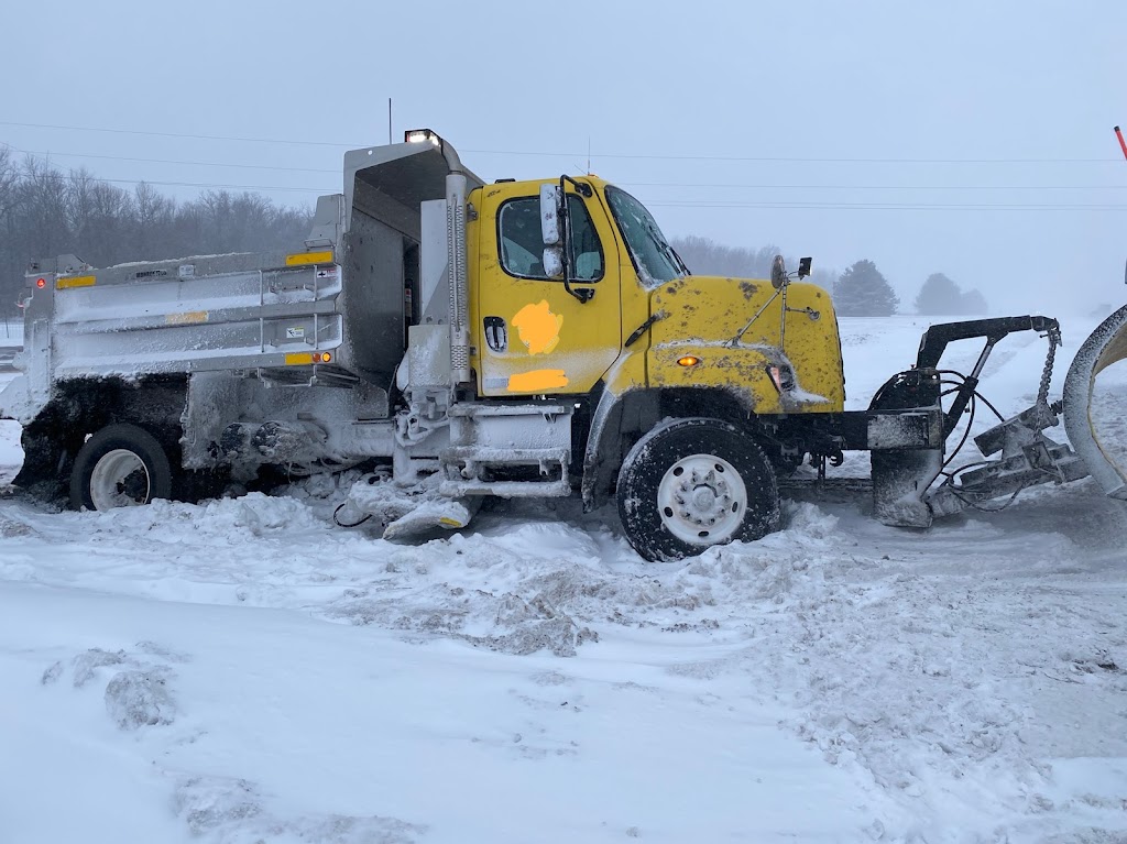 Blue Eagle Towing L.L.C. | 2612 E Pontiac St, Fort Wayne, IN 46803, USA | Phone: (844) 390-2267