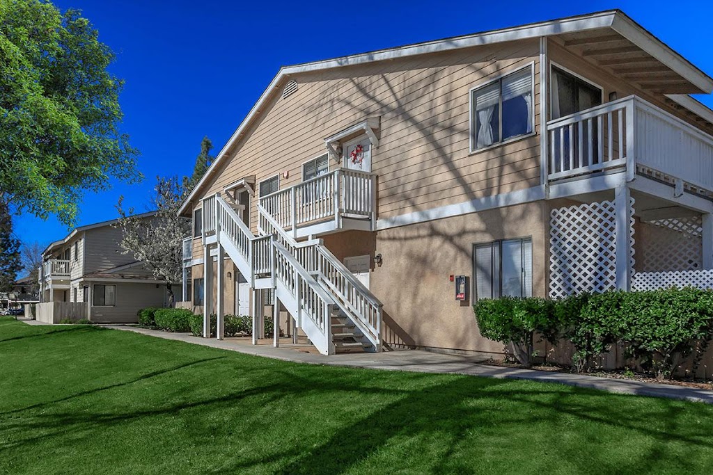 Creekside Meadows | 1750 Arnold Way, Alpine, CA 91901 | Phone: (619) 445-2480