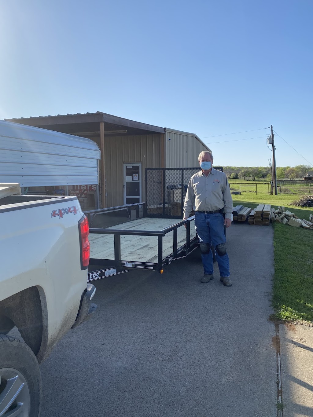 WSS Trailers | 2630 SW Hulen St, Burleson, TX 76028 | Phone: (817) 295-5588