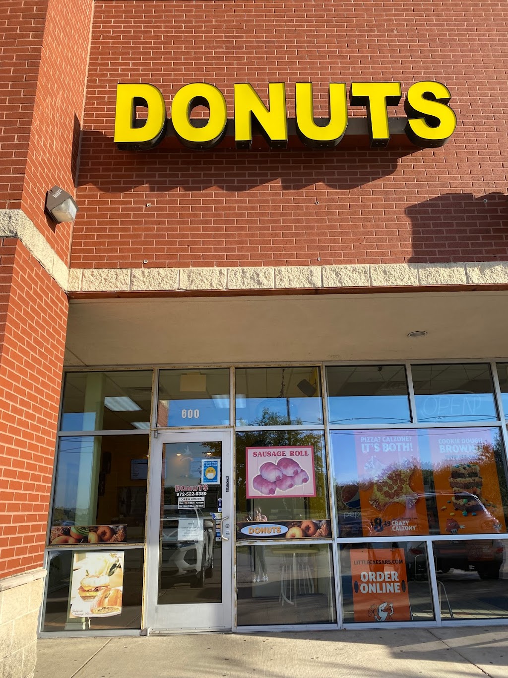 Daily Donut | 2580 W Camp Wisdom Rd ste 600, Grand Prairie, TX 75052, USA | Phone: (972) 522-0380