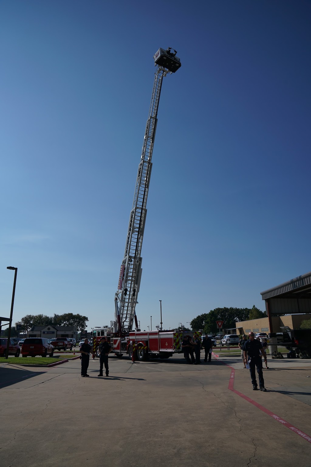 Lewisville Fire Dept Central Station | 188 N Valley Pkwy, Lewisville, TX 75067, USA | Phone: (972) 219-3580