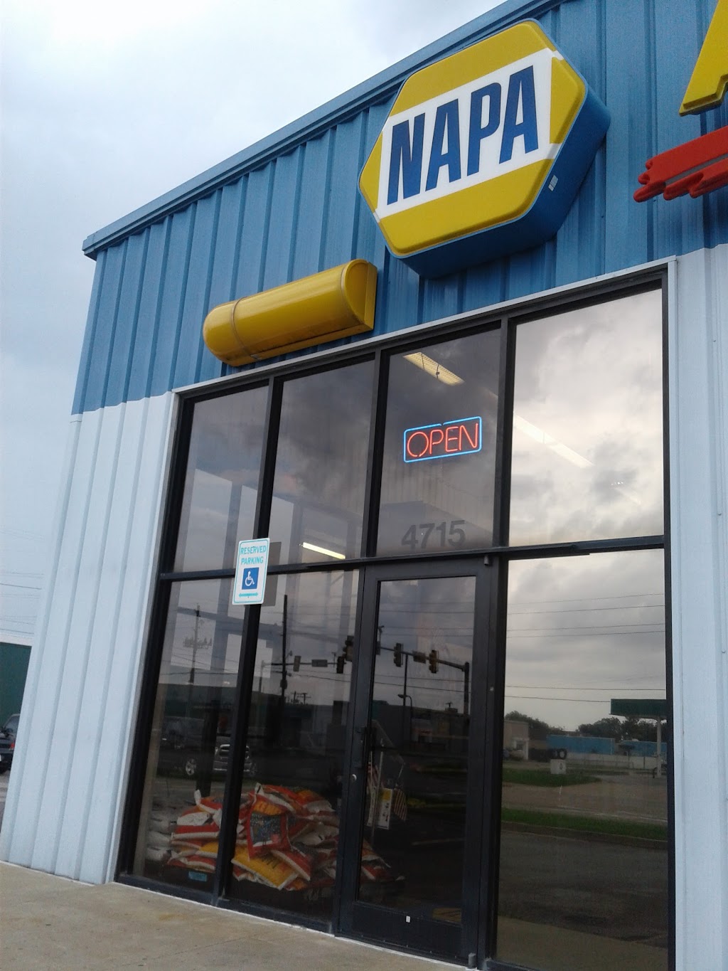 NAPA Auto Parts - Genuine Parts Company | 4715 S Mingo Rd, Tulsa, OK 74146 | Phone: (918) 663-7722